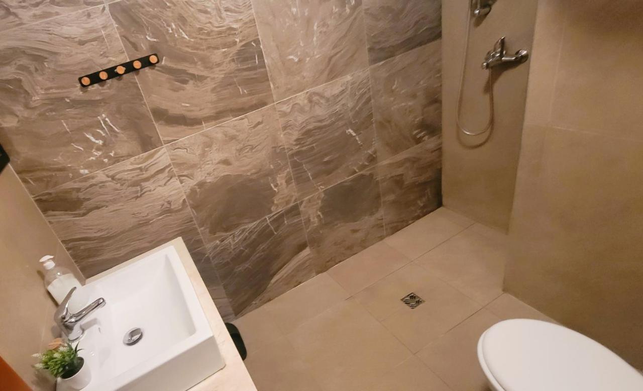 Studenti Studio's Apartamento Tirana
